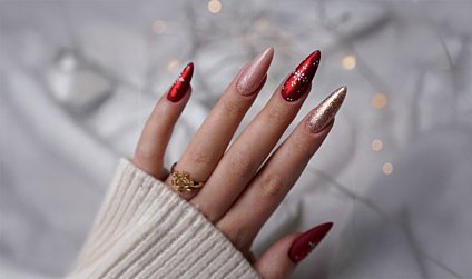 Paznokcie świąteczne czerwone – inspiracje na wyjątkowy manicure