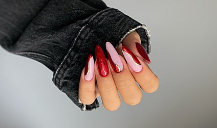 How to Style Red Nails with Gold: A Timeless Duo