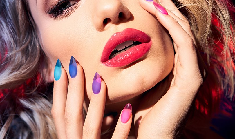 New GLASS collection – the effect of coloured glass on your nails